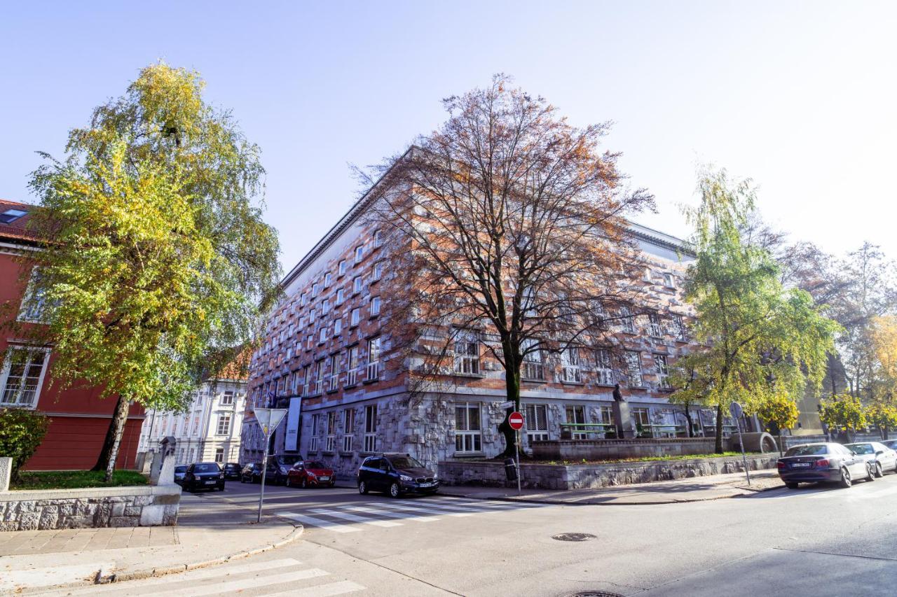 Central Living Vegova-With Parking Любляна Экстерьер фото